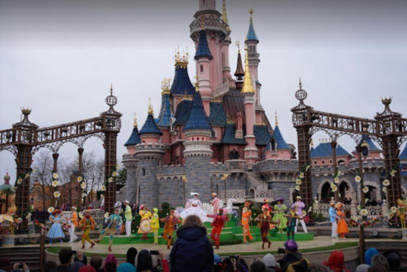 Disney 3 Mn, 14 People , 4 Bedrooms, 2 Parkings Prives شيسي المظهر الخارجي الصورة